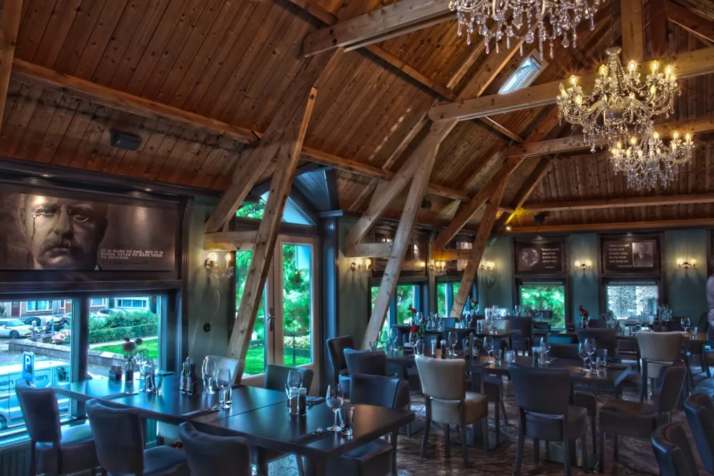 Restaurant bovenzaal